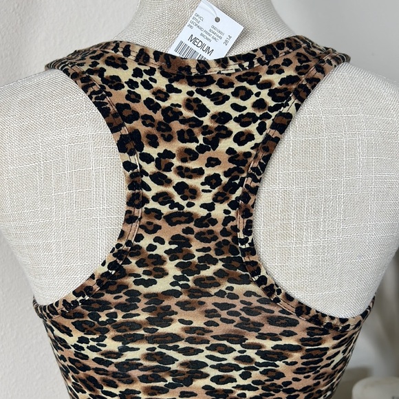Heart & Hips M Animal Print Tank - Picture 9 of 12